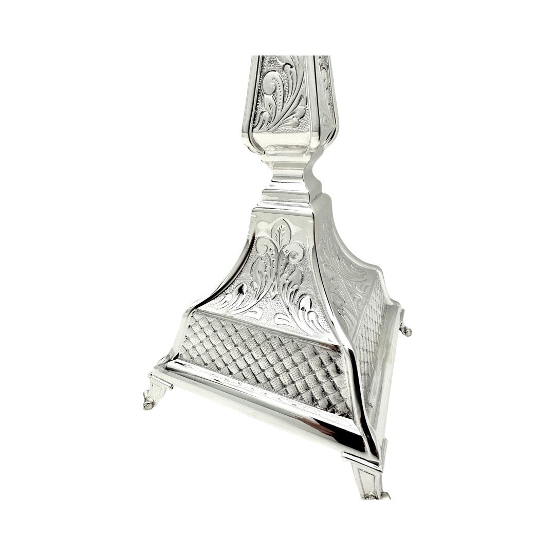 Madrega Chased Candlesticks