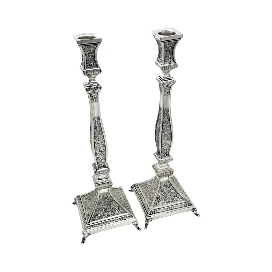 Belt Chasing Candlesticks