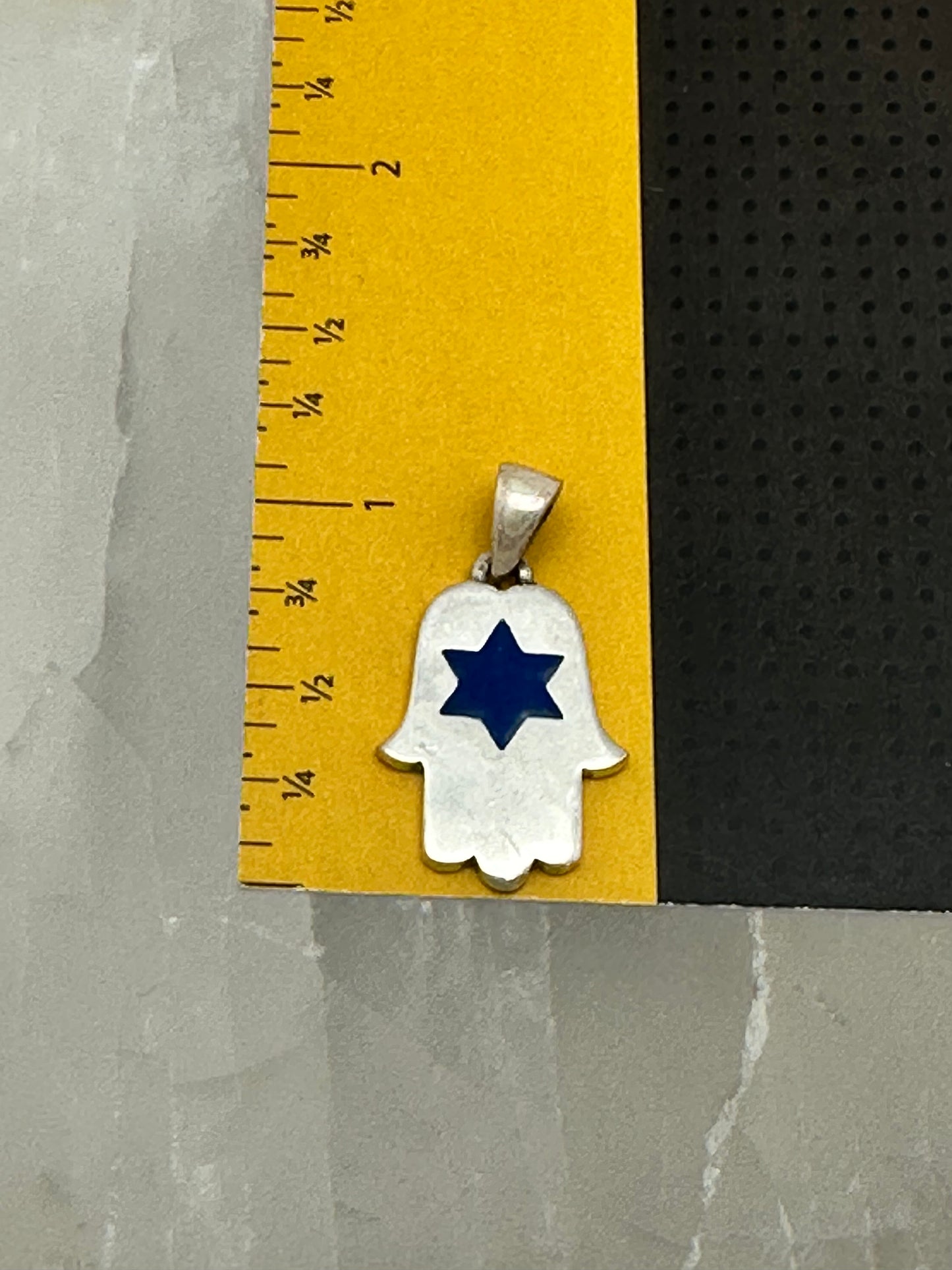 Hamsa Pendant With  A Color Star