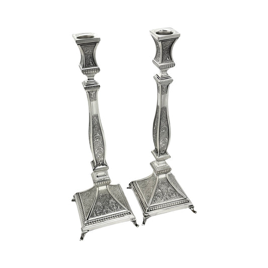 Belt Chasing Candlesticks